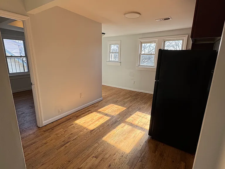 282 Schley St #3 — Photo 5