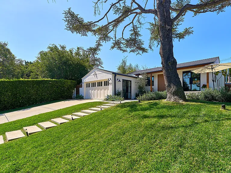 3435 S Bentley Ave — Photo 46
