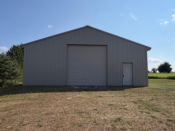 3rd image of N16165 N River Rd
