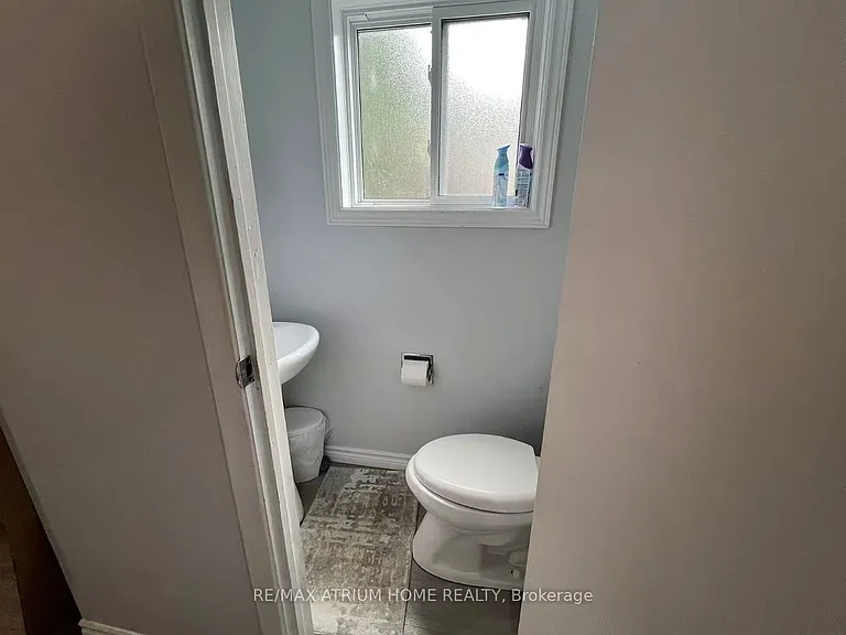181 B Cedarvale Cres — Photo 4
