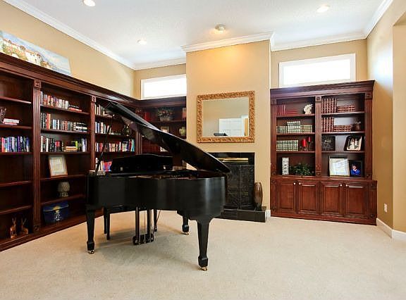 5th image of 10304 Carroll Shores Pl