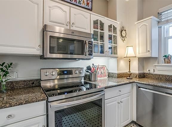 3rd image of 2306 Park Place Ave APT 6A