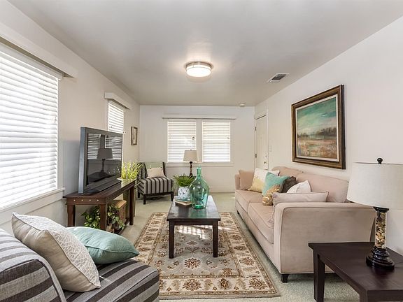 3rd image of 5241 Enrico Blvd
