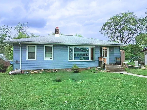 318 Michigan St, Porter, IN 46304