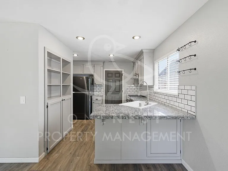 2545 Muirfield Dr — Photo 8