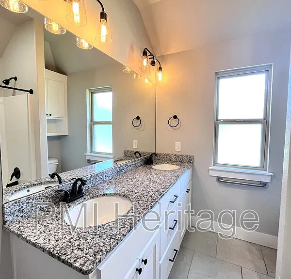 24 Bonhill Ln — Photo 22