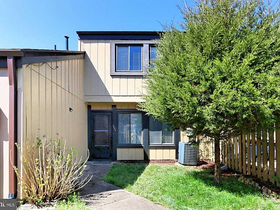5th image of 9058 Arlington Blvd