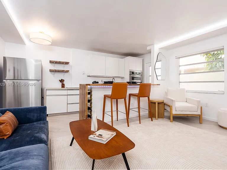 525 Meridian Ave #203 — Photo 2