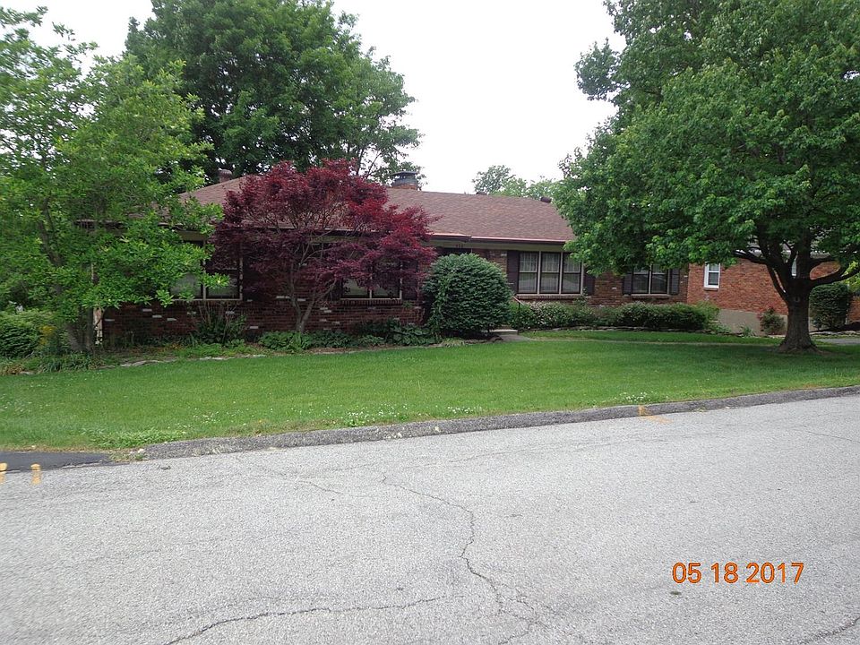 1st image of 928 Crosshill Dr