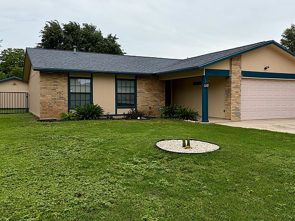 3rd image of 931 Hayloft Ln