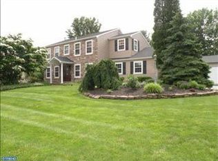 105 Pine Glen Rd, Langhorne, PA 19047