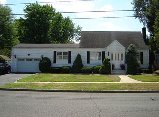 219 Faitoute Ave, Kenilworth, NJ 07033