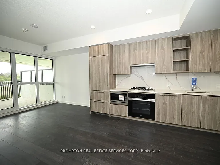 18 Esther Shiner Blvd #512 — Photo 8
