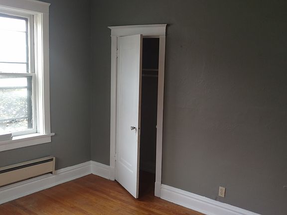 2nd image of 3848 Bamberger Ave APT 2S