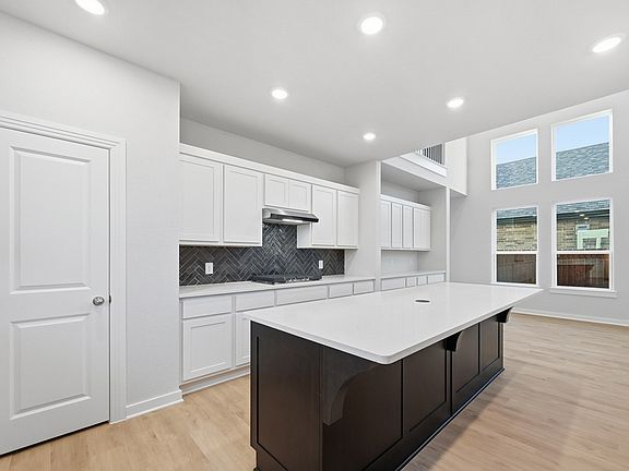 5th image of 3920 Bison Ln