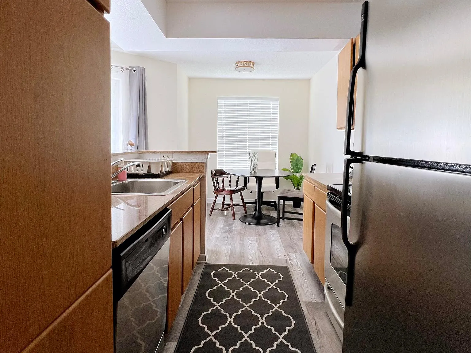11574 Westwood Blvd — Photo 4