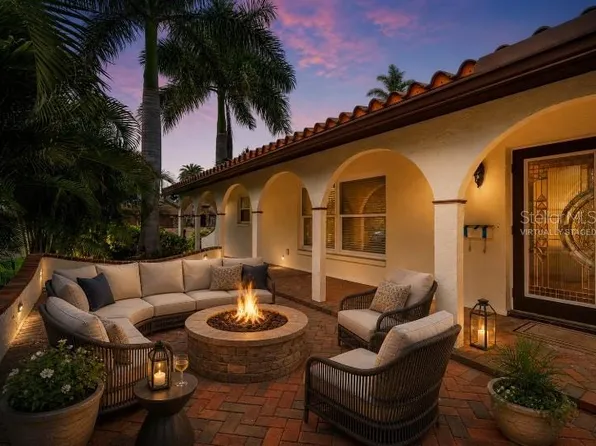 1200 80th St S, Saint Petersburg, FL 33707