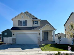 1226 E Packard Dr, Eagle Mountain, UT 84005