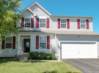 218 Powder Horn Ct, Gilberts, IL 60136