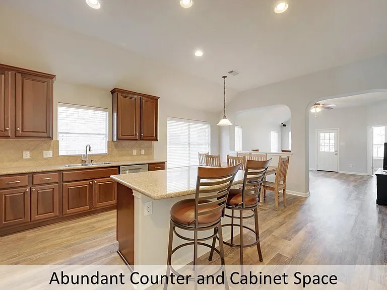 2605 Salorn Way — Photo 12