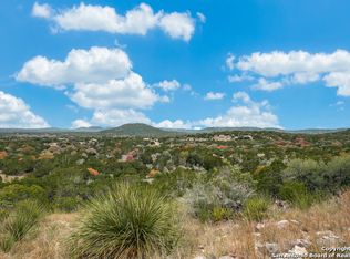 131 Honey Ln, Center Point, TX 78010