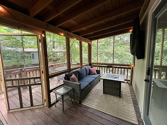 Large deck!