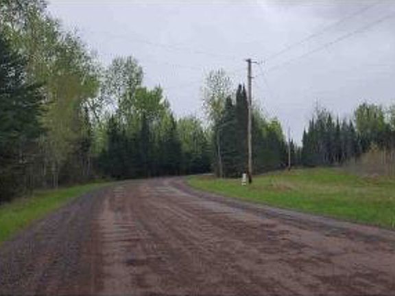 Exterior Neighborhood (street photo)