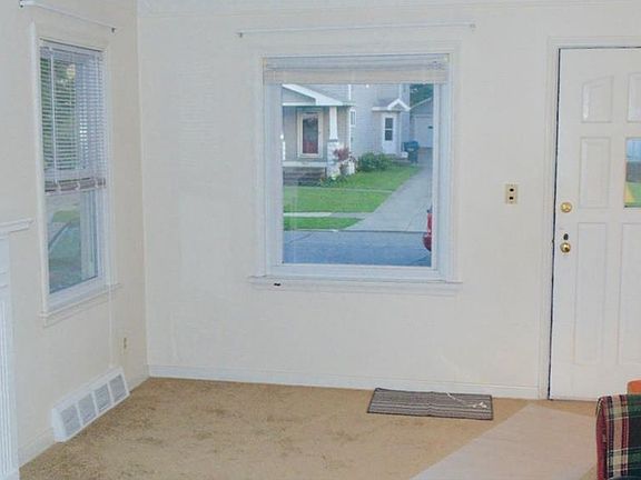3rd image of 5618 Theota Ave