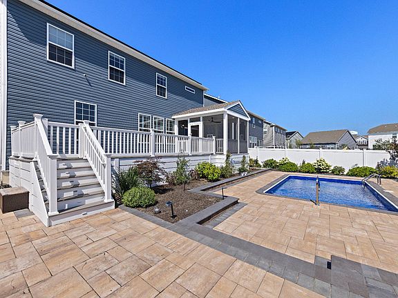 5th image of 103 Bennet Ln