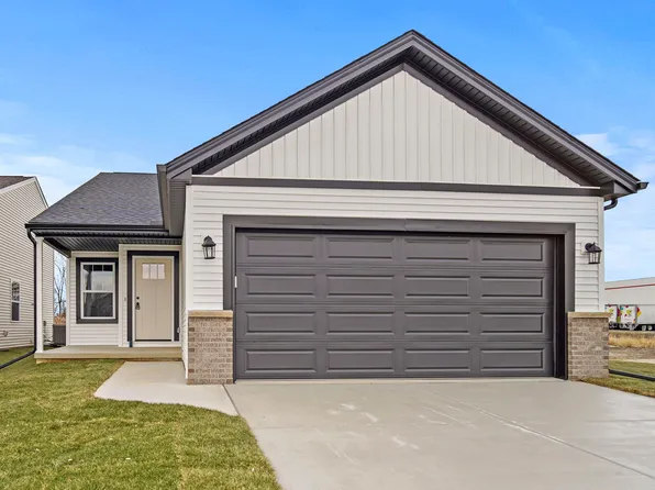 1 Eric Ct, Bloomington, IL 61705