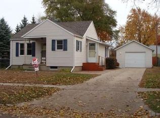 1610 Iowa St, Midland, MI 48642