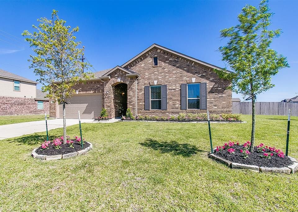 1st image of 3999 Canterbury Park Ln