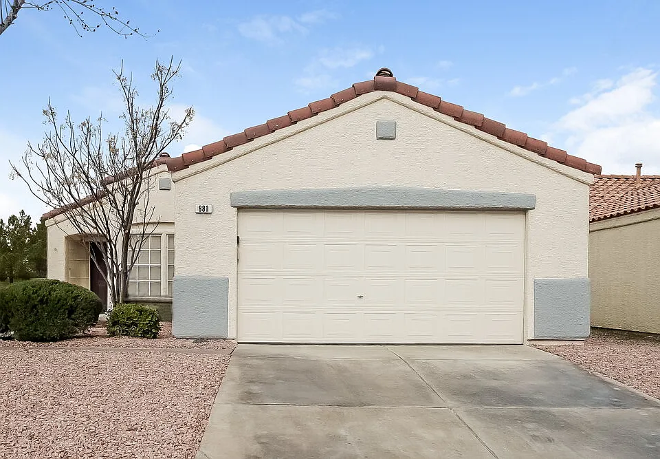 881 Adobe Flat Dr