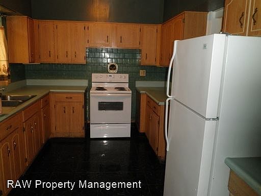 4th image of 1119 Laidlaw Ave