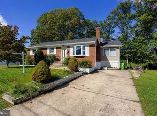 1616 Frances Dr, Woodbridge, VA 22191