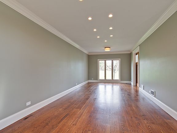 5th image of 61 Falcon Dr