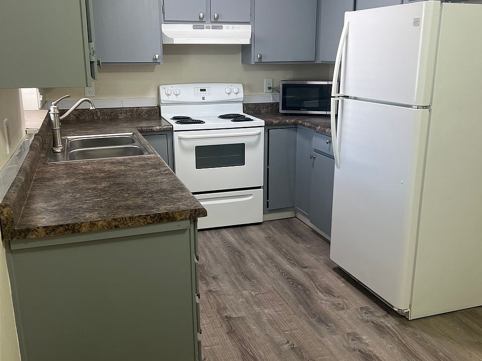 Gorgeous kitchen with tons of cabinet storage