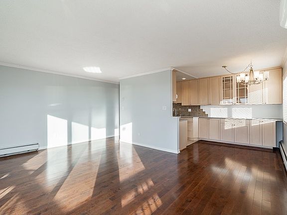 5th image of 3080 Lonsdale Ave #318