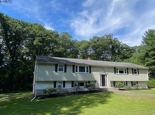 128 Cheryl Ln APT 1R, Holliston, MA 01746