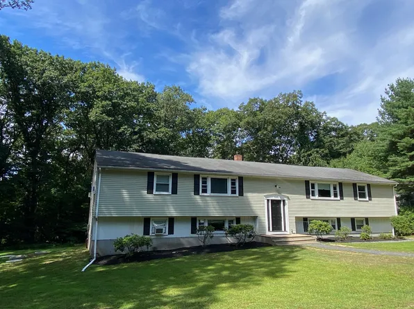128 Cheryl Ln APT 1R, Holliston, MA 01746