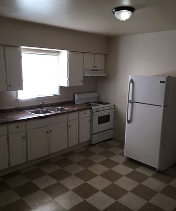 2nd image of 1245 Jackson St #1