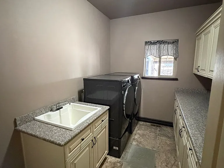 440 Dream St SE — Photo 23