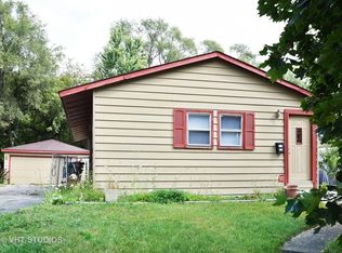 216 Butte Ln, Carpentersville, IL 60110