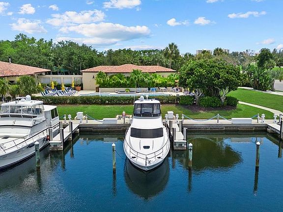 4th image of 2600 Harbourside Dr #H-06