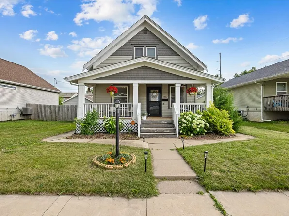 1307 8th St NW, Cedar Rapids, IA 52405