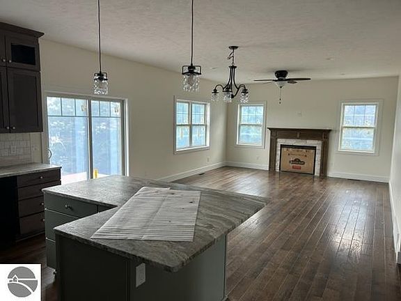 3rd image of 4117 Terra Farm Ln