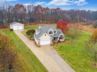 8331 Prairie View Ln SE, Alto, MI 49302