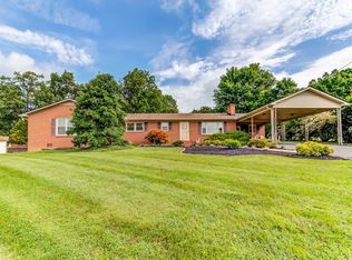 85 Meadowlark Rd, Rocky Mount, VA 24151