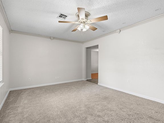 5th image of 621 Osage St