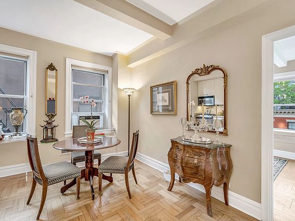 5th image of 155 E 93rd St APT 4E